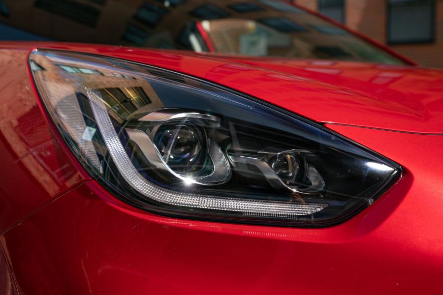 Детали экстерьера Kia Niro EcoHybrid (DE) 2019 года  (UK) (фото 3 из 40)